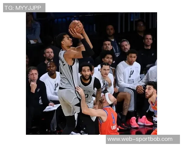 媒体人分析马刺外线失准文班失误合理科内特双塔组合效果显著 媒体人分析马刺外线失准文班失误合理科内特双塔组合效果显著